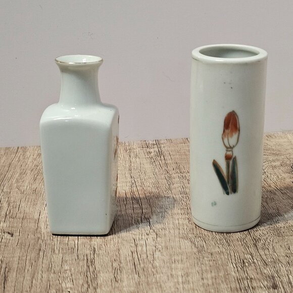 Pair of Small 3.5 Inch Chinese Floral Porcelain Vases - Picture 6 of 11